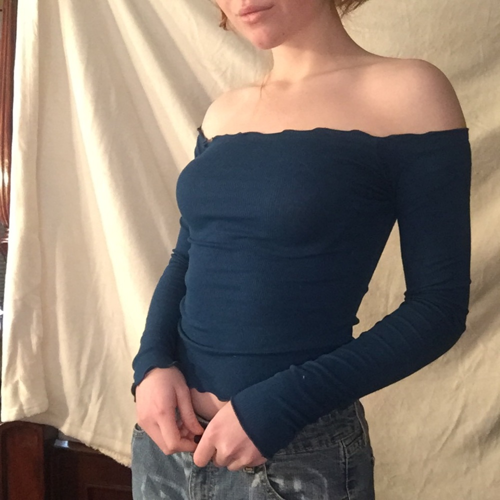 off the shoulder long sleeve blue top